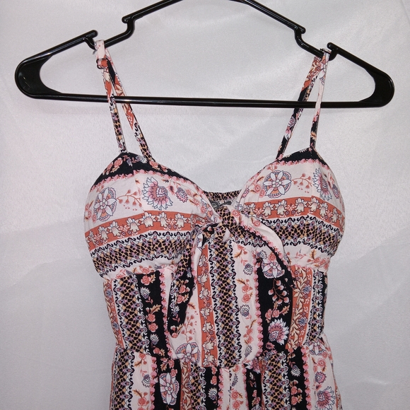 Lily Rose Floral Boho Cropped Jumpsuit Romper Womens Size XS - Picture 6 of 16